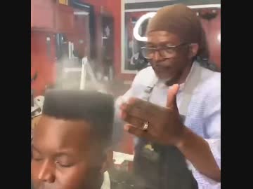 ホモと見る　パンチパーマに魂を込める職人