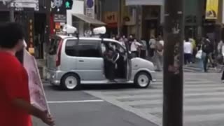 ホモと見るなにわのヒトラー