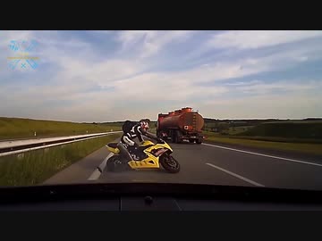 その車たちは事故をする【023】