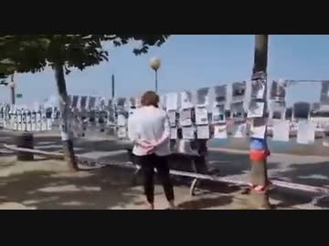 接種後、数えきれないほどの人々が亡くなった。  デュッセルドルフ(ドイツ）