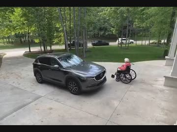 ホモと見る車椅子爆走おばさん