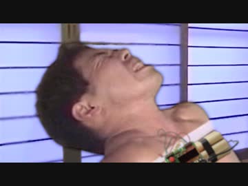 テロリストに爆弾を巻き付けられたまま空手部の撮影に来てしまった先輩