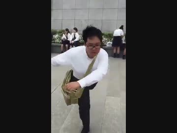 ホモと見る女子の前でカッコつけたいチー牛