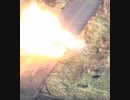 丸見えの対戦車地雷を踏んでしまうロシア軍装甲車
