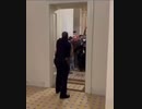 米連邦議会議事堂乱入事件(21年1月6日)なぜか警察が群衆を誘導してる謎(笑)DSが仕掛けた茶番劇！！