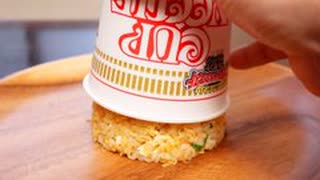 5分でできるカップヌードルチャーハン　　Five-minute Cup Noodle Fried Rice_Very easy to make.