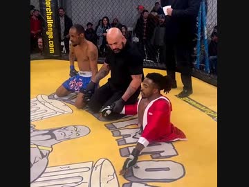 ホモと見る足が無い格闘家