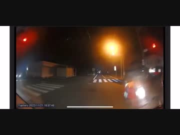 車道で叫ぶ米津玄師に突っ込むプリウスミサイル