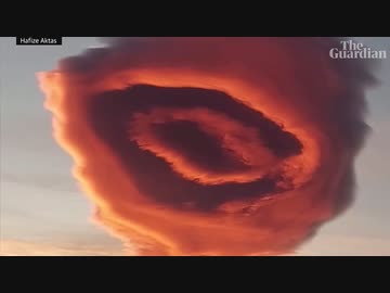 ホモと見る空に現れた巨大けつあな