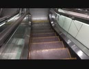 京成上野駅へのエスカレーター HITACHI