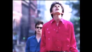 B'z / HOT FASHION -流行過多- (from FILM RISKY)