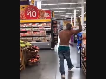 ホモと見るスーパーでやりたい放題のアメリカのZ世代