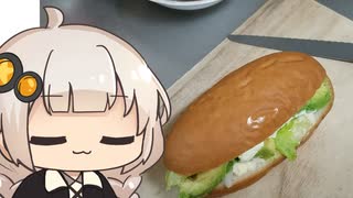 サンドイッチを作るあかりちゃん