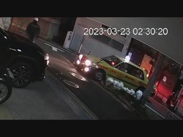 ホモと見るゴミ捨て場を荒らすタクシー