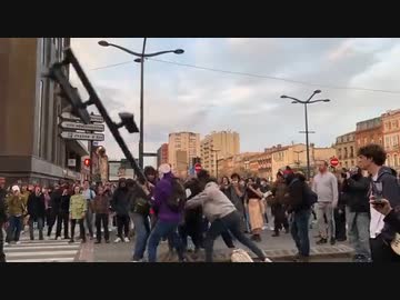 ホモと見るフランスの棒倒し