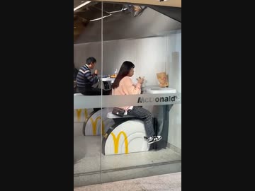 ホモと見る運動しながら食事できるマック