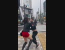 フランス人が日本人女性の顔面殴り逃走