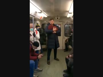 ホモと見る赤ちゃんを抱いているふりをして席を譲ってもらうドッキリ