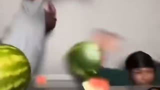 ホモと見るスイカ輪ゴムチャレンジ,mp4