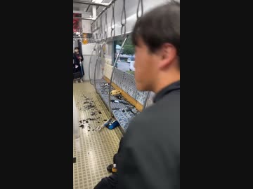 ホモと見る窓が割れまくる電車