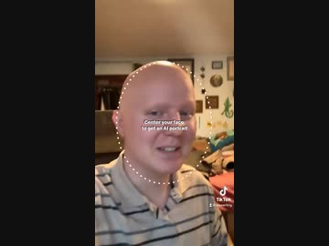 ホモと見るAIに顔を補正されて卵になったハゲ