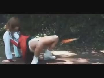 ホモと見る股間からミサイルを発射してビルを爆破する女