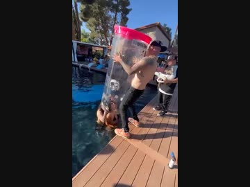 ホモと見るとんでもない方法で楽しんでしまうアメリの陽キャ