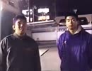 寮の外にて