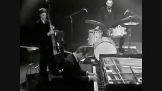 Bill Evans Trio on Jazz 625 (1965 Live Video)