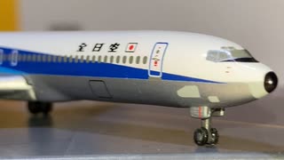 Dec.2022ANA TRADING CO.,LTDB727-200全日空　トリトンブルー塗装全日空商事 Scale:1/500