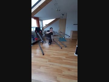 ホモと見る粉々になるガラスのテーブル