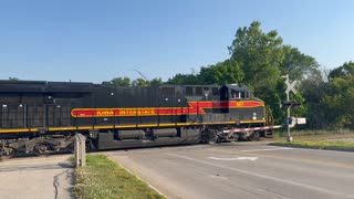 *IAIS507（リトル・フールマイル・クリーク・ドリル踏切、プレザント・ヒル、IA州） 7/3/23 | Little Fourmile Creek Dr, Pleasant Hill, IA