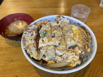 ムサシのグルメ「横浜にある名店『角平』のカツ丼を食べに来た」