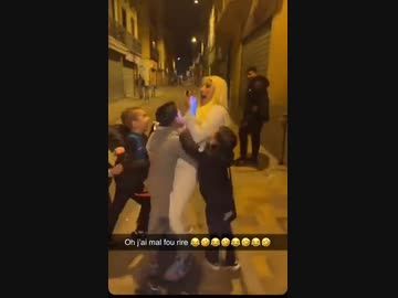 ホモと見るショタガキ集団に追われる女