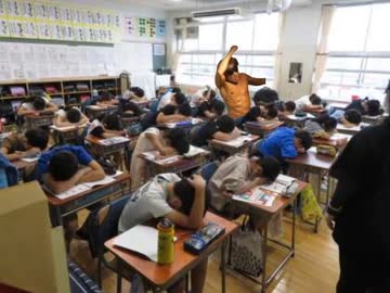 正直に挙手をするタクヤさん