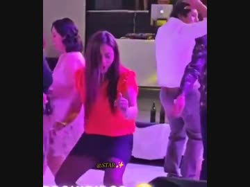 ホモと見る腰ふりダンス中に腰に限界が来たおばさん