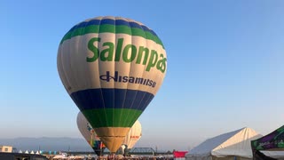 熊型やピエロ型など１２５機の気球が大空へ…「佐賀インターナショナルバルーンフェスタ」が開幕～４年ぶりに海外勢も参加