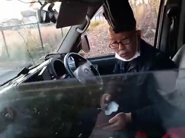 2023年12月7日午後１５:５８分買い物に行く途中に待ち伏せに遭いました。車の車種はスズキアクティ。道端に駐車をし、待ち伏せの事を問おうとした瞬間に逃げられました。これは完全に都合が悪くなるを避け、