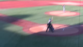 ２点追う青学 中島大輔（4年・龍谷大平安）ピーゴロ　佐々木泰（3年・県岐阜商）センターへクリーンヒット【第54回 明治神宮大会 決勝 青山学院大 対 慶應大学 2023年11月20日】