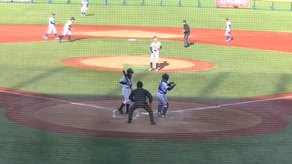 ジャイアンツジュニア一死一塁　まさかのエラーで二塁からの鈴木 真夏くん先制ツーランホームラン【NPB