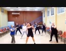 ホモと見るダンスの振り付けがズレてる女