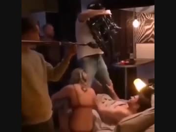 ホモと学ぶベッドシーン撮影の舞台裏