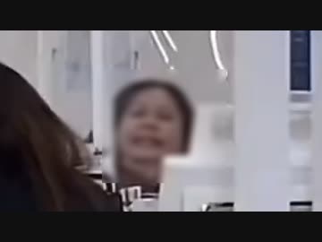 ホモと見るスーパーで何かを必死に訴えかけるオバちゃん