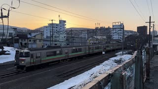 2024年4月6日 函館本線「南小樽駅」の裏口で見た夕暮れの鉄道風景 (Full HD)