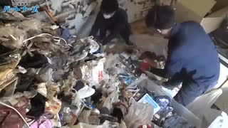 ホモと見る限界突破したゴミ屋敷の清掃