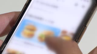 架空の注文を運んだことに…フードデリバリー業者から配送報酬を騙し取ったとして全国初の検挙　大手事業者「由々しき事態」