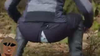 ホモと見るどこでも用を足せる服