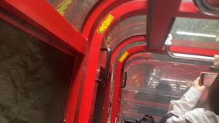 世界一直角に近いレイルウェイの移動シーン