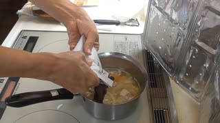 バーモントカレー・果実仕立て、作って食べてます。