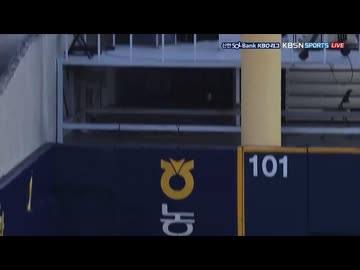 元広島デビッドソン　韓国野球で三塁ゴロでスタンドイン